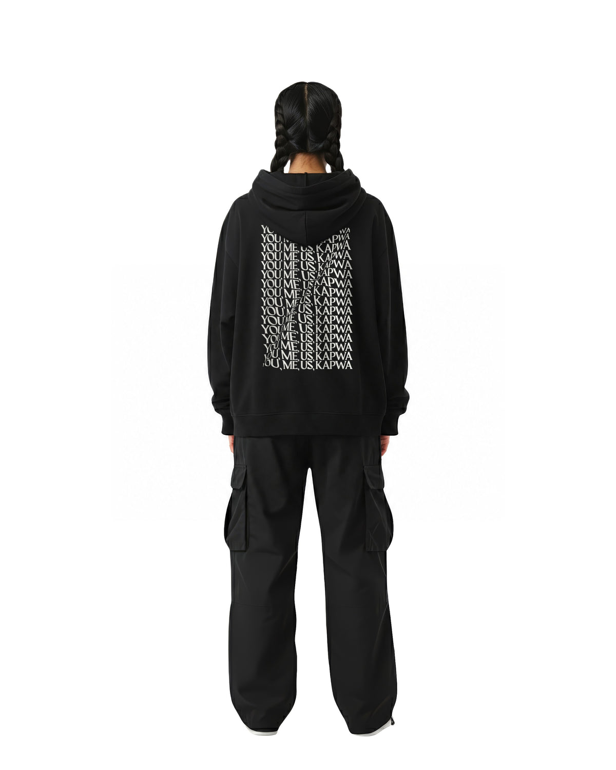 byKapwa Studio | You Me Us Kapwa Wave Hoodie - Dark | Hoodie Schwarz | Model Frau Rückseite