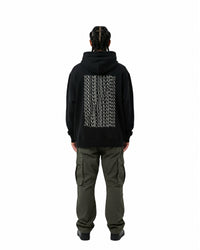 byKapwa Studio | You Me Us Kapwa Wave Hoodie - Dark | Hoodie Schwarz | Model Mann Rückseite