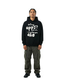 byKapwa Studio | Dating Apps & Lumpia Hoodie - Dark | Hoodie Schwarz | Model Mann Vorderseite