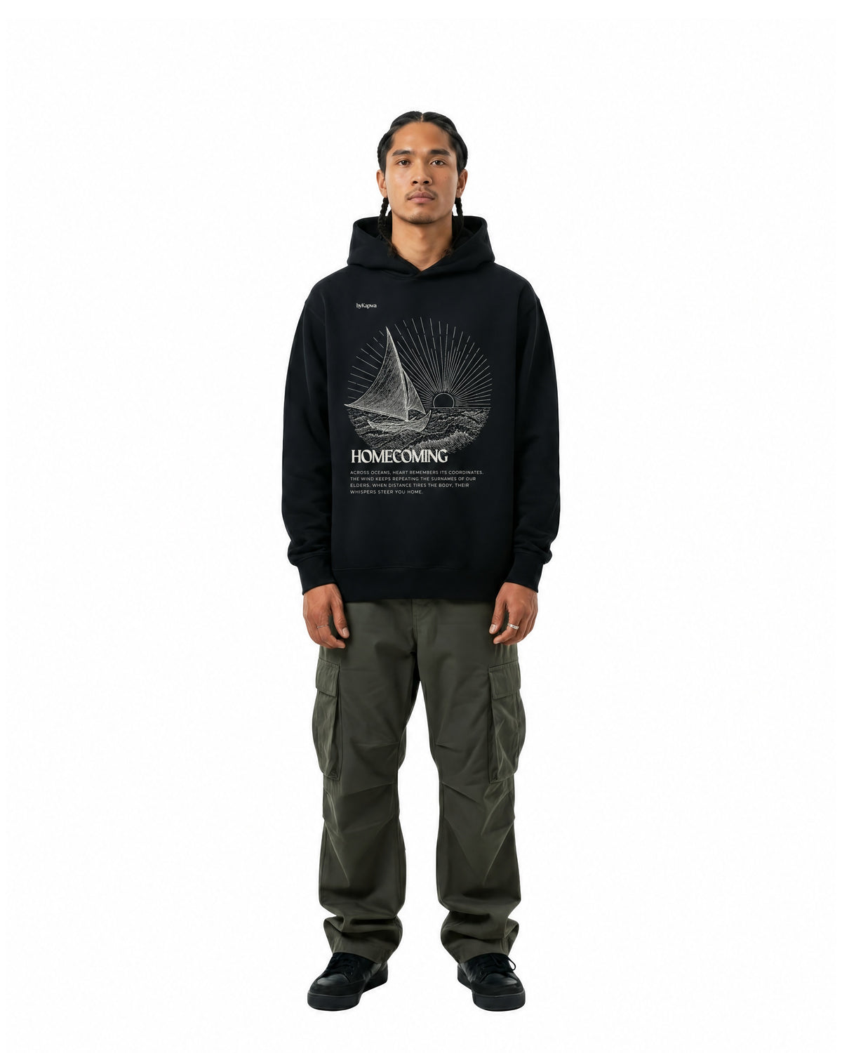 byKapwa Studio | Homecoming Hoodie - Dark | Hoodie Schwarz | Model Mann Vorderseite