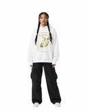 byKapwa Studio | Island Roots Diaspora Threads Hoodie - Light | Hoodie Weiß | Model Frau Vorderseite