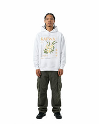byKapwa Studio | Island Roots Diaspora Threads Hoodie - Light | Hoodie Weiß | Model Mann Vorderseite