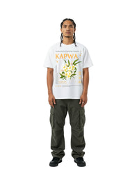 byKapwa Studio | Island Roots Diaspora Threads Tee - Light | T-Shirt Weiß | Model Mann Vorderseite