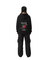 byKapwa Studio | Kapwa Konek Hoodie - Dark | Hoodie Schwarz | Model Frau Rückseite