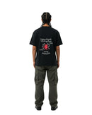 byKapwa Studio | Kapwa Konek Tee - Dark | T-Shirt Schwarz | Model Mann Rückseite