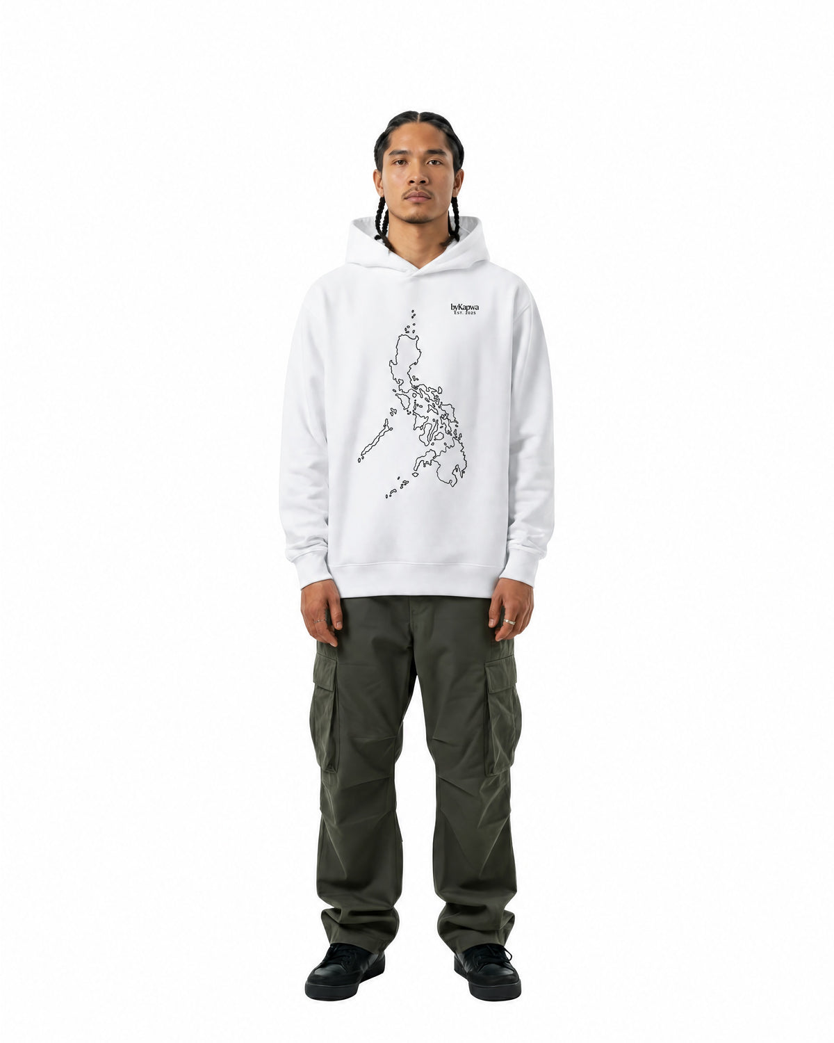 byKapwa Studio | Philippine Archipelago Hoodie - Light | Hoodie Weiß | Model Mann Vorderseite