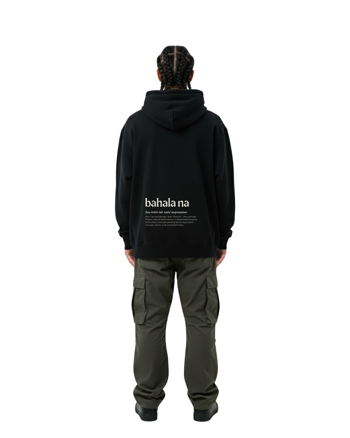 byKapwa Studio | Bahala Na Definition Hoodie - Dark | Hoodie Schwarz | Model Mann Rückseite