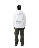 byKapwa Studio | Bahala Na Definition Hoodie - Light | Hoodie Weiß | Model Mann Rückseite